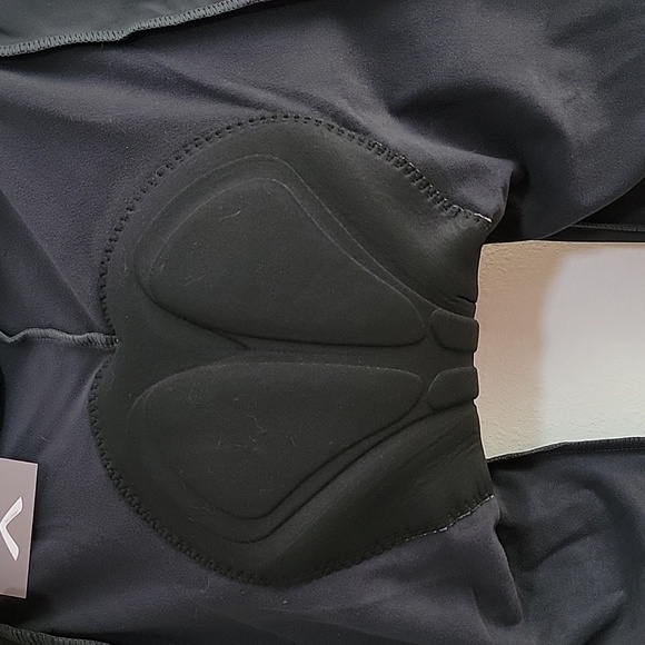 [*3 Items For $20 In Bundle*] Cycling Pants Zoano Size Small - Picture 9 of 10